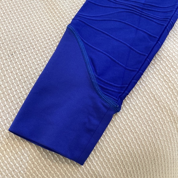 Title Nine Swift 1/2 Zip Textured Athletic Pullover Large - Picture 6 of 12